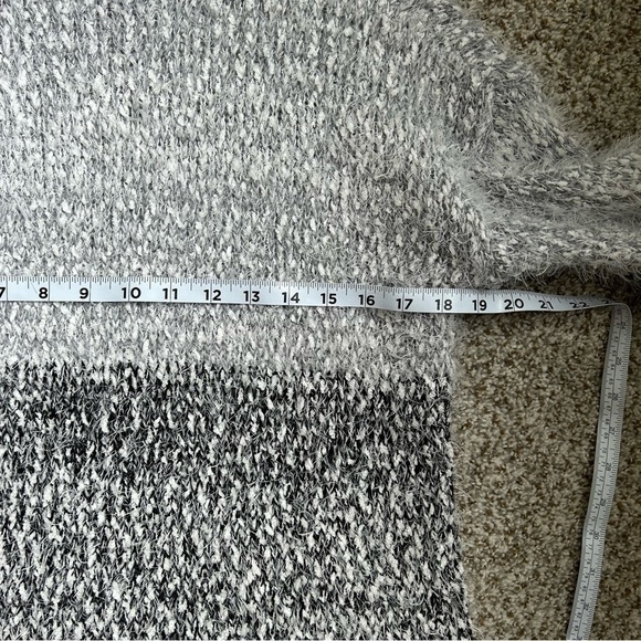 Maurices Grey White Black Fuzzy Mockneck Sweater Soft Comfy Small - Picture 6 of 7